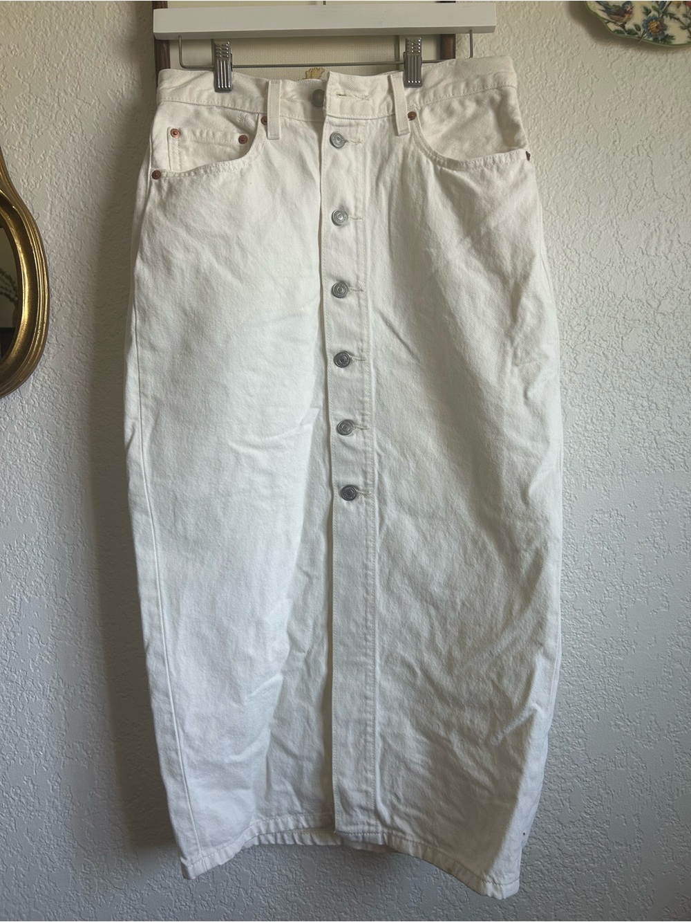 LEVI’s White Denim Skirt
